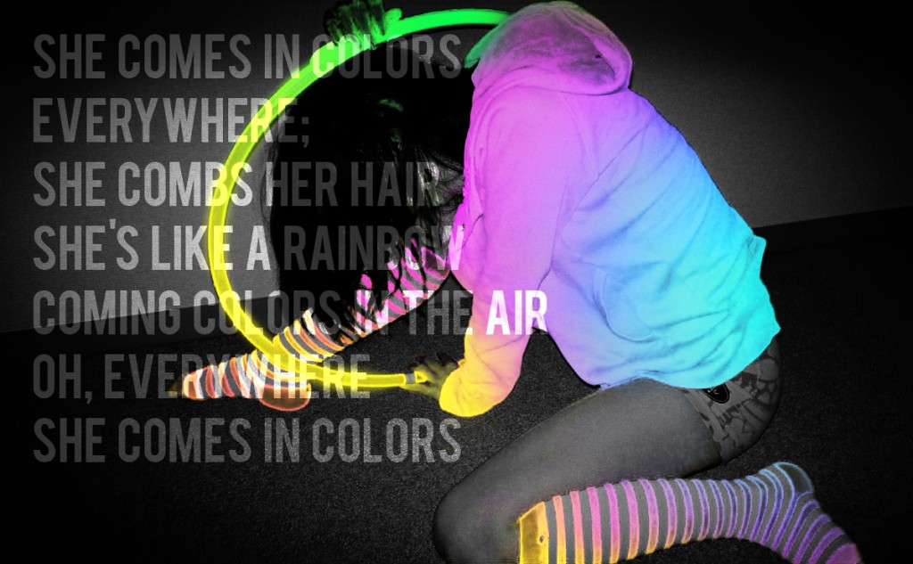 SHE COMES IN COLORS